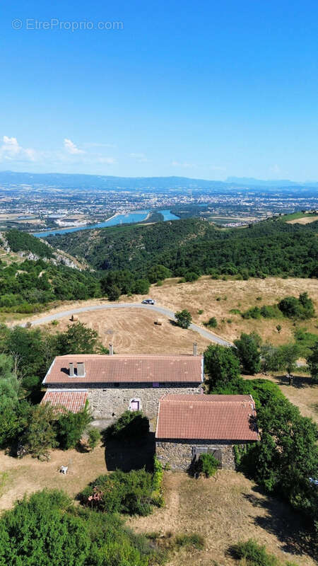 Maison à SAINT-ROMAIN-DE-LERPS
