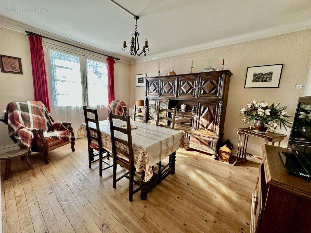 Maison à CAZOULES