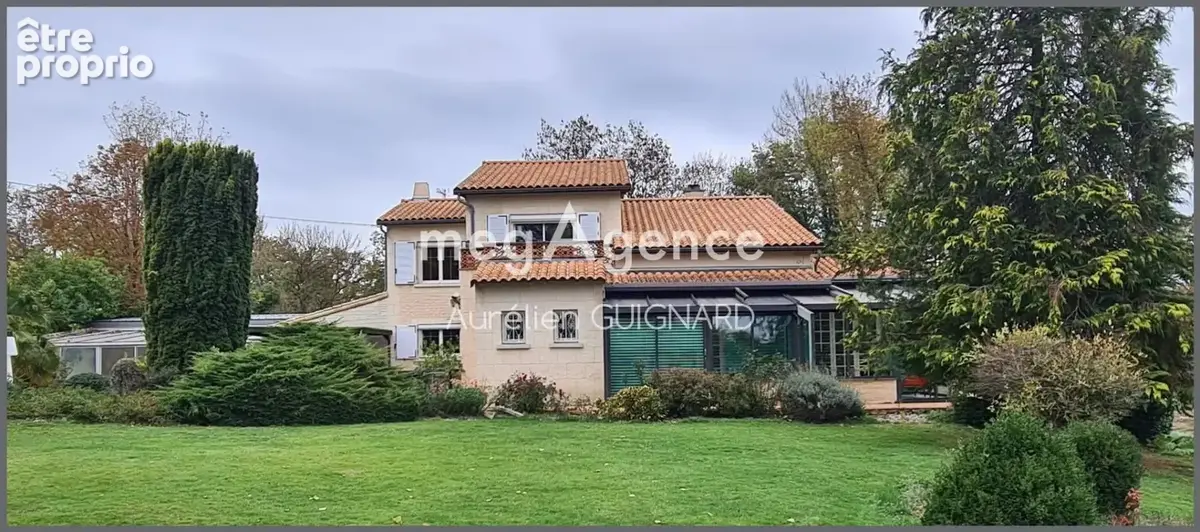Bel espace en pelouse, plan d'eau, Piscine, Sauna, Spa - photo 17