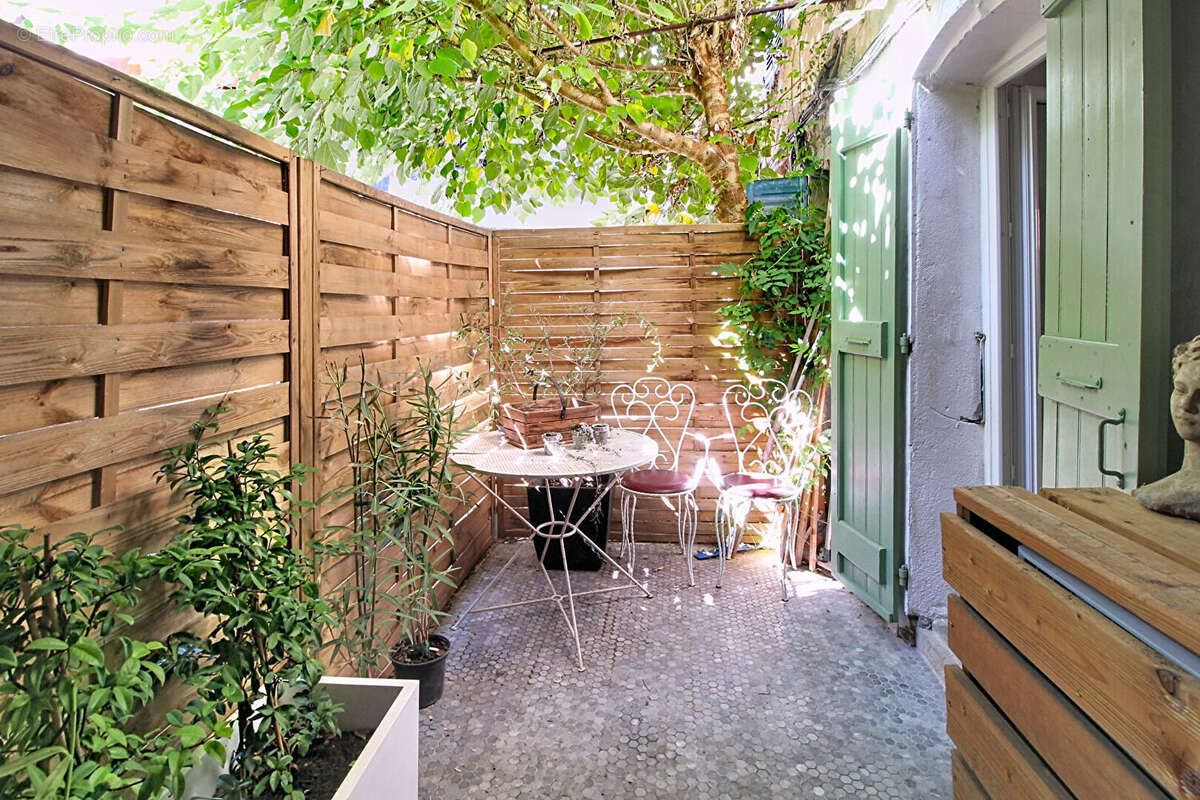 Appartement à LORGUES