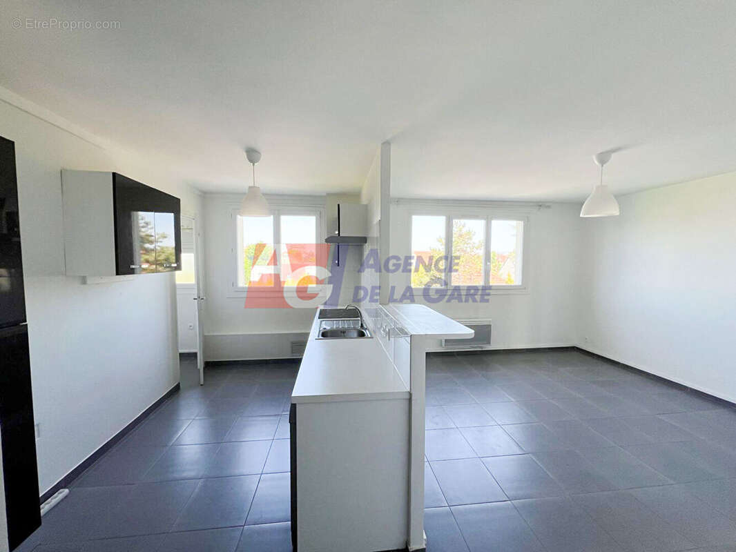 Appartement à HOUILLES