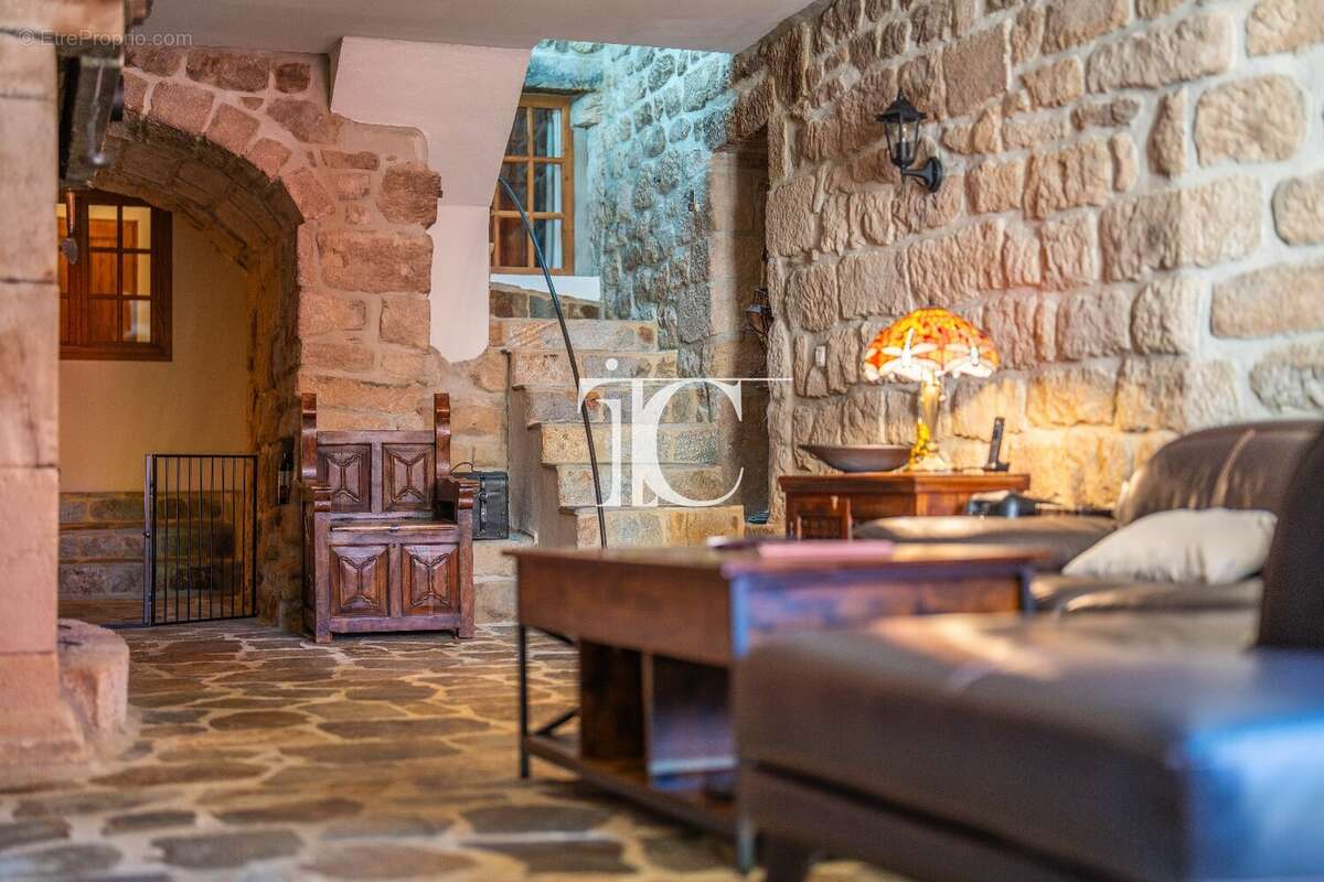 Maison à LABLACHERE