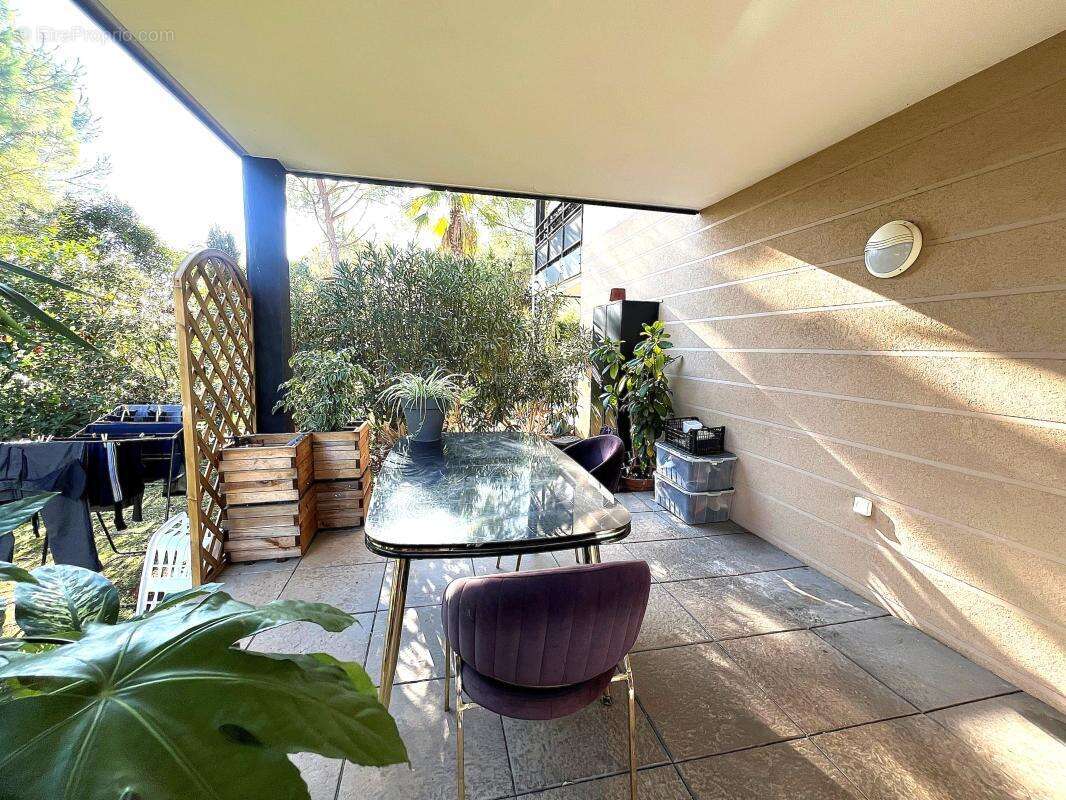 Appartement à LE CANNET