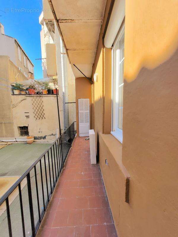 Appartement à MARSEILLE-6E