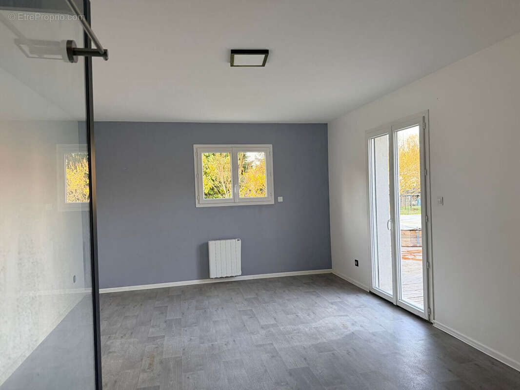 Maison à PRIGNAC-ET-MARCAMPS