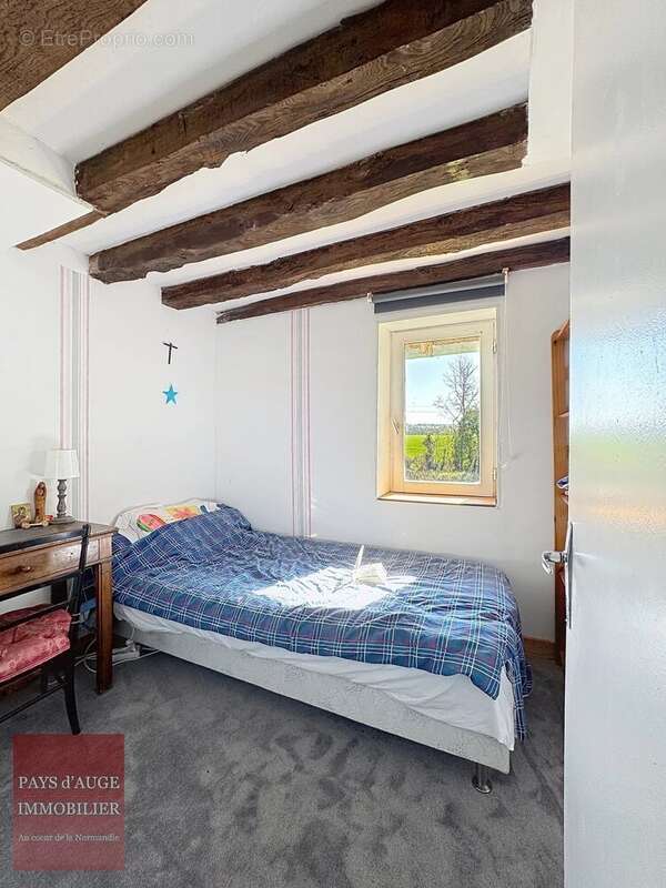 Maison à SAINT-GEORGES-EN-AUGE