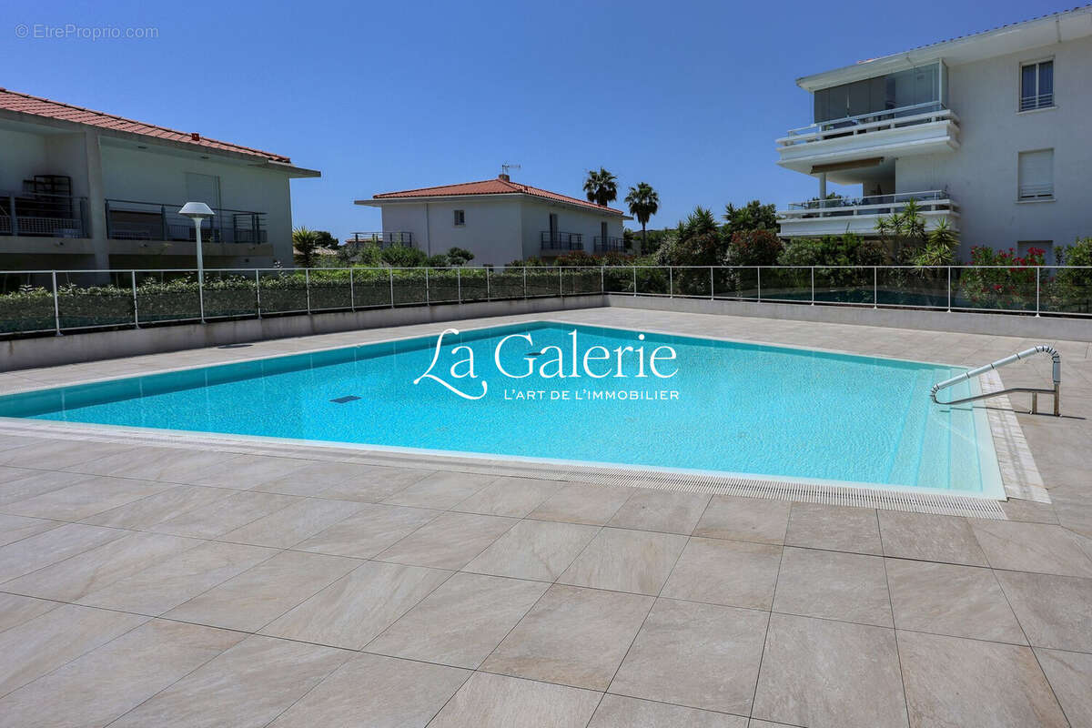 Appartement à CARQUEIRANNE