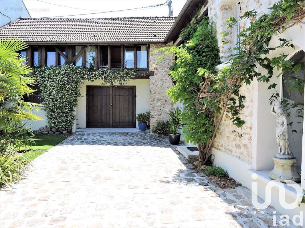 Photo 3 - Maison à MONTLHERY