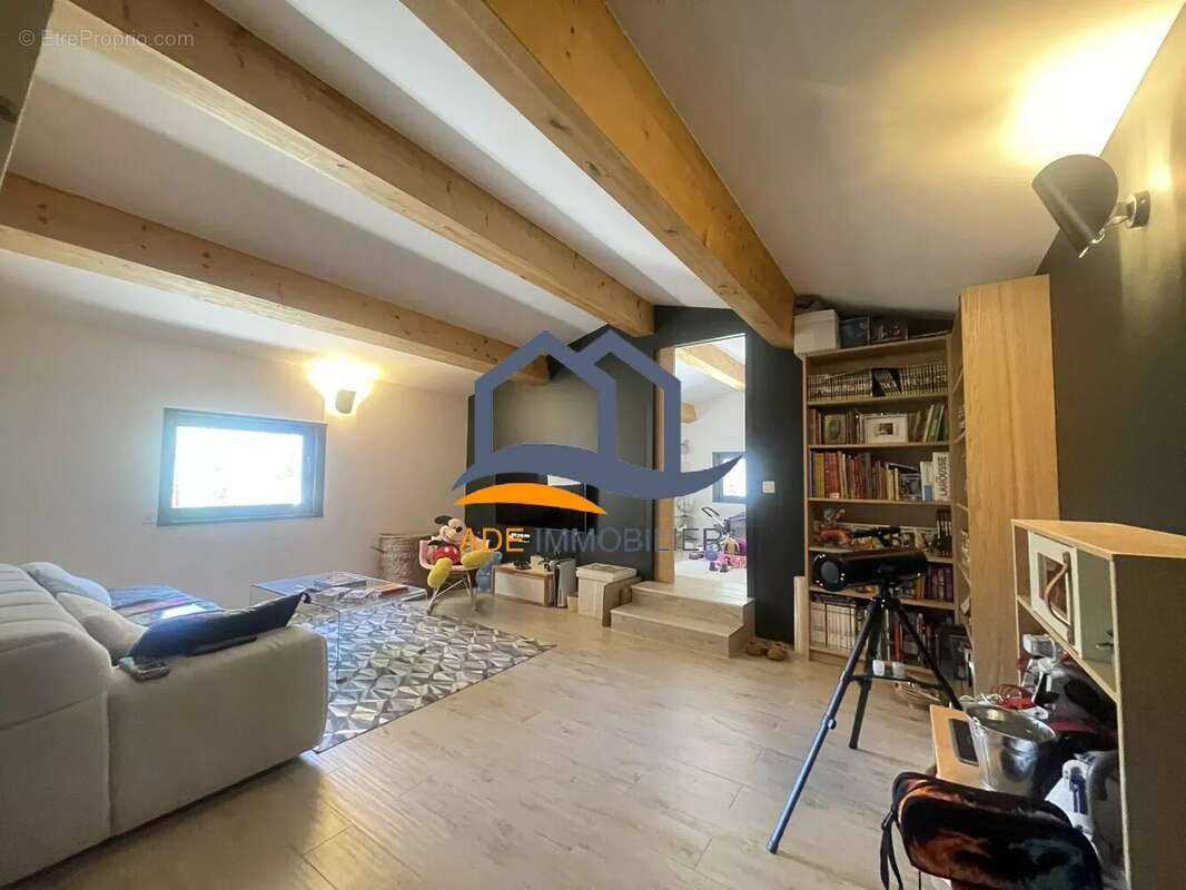 Maison à EGUILLES
