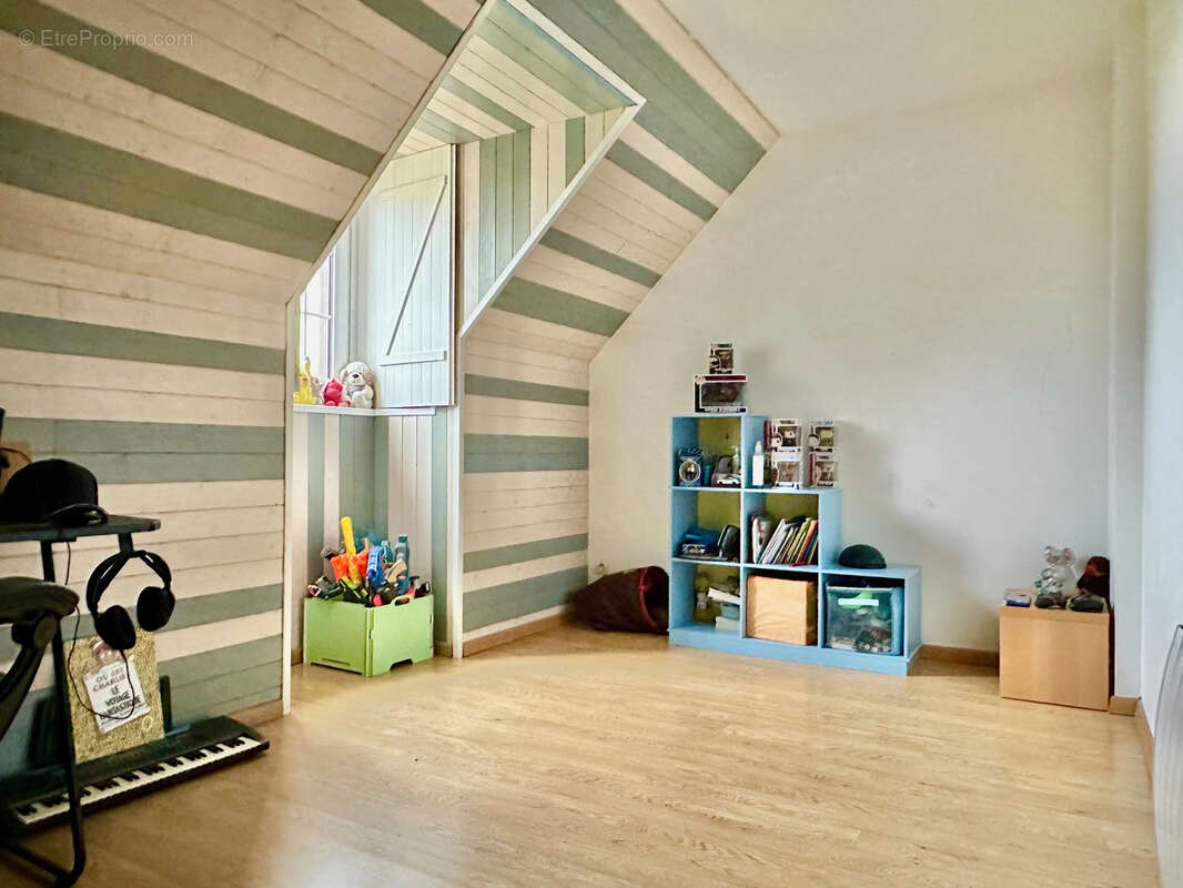 Maison à NANTEUIL-LE-HAUDOUIN