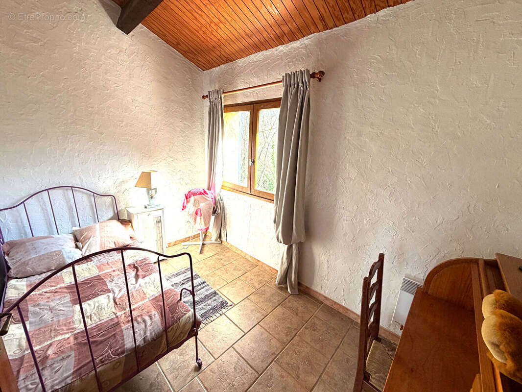 Maison à CORRENS