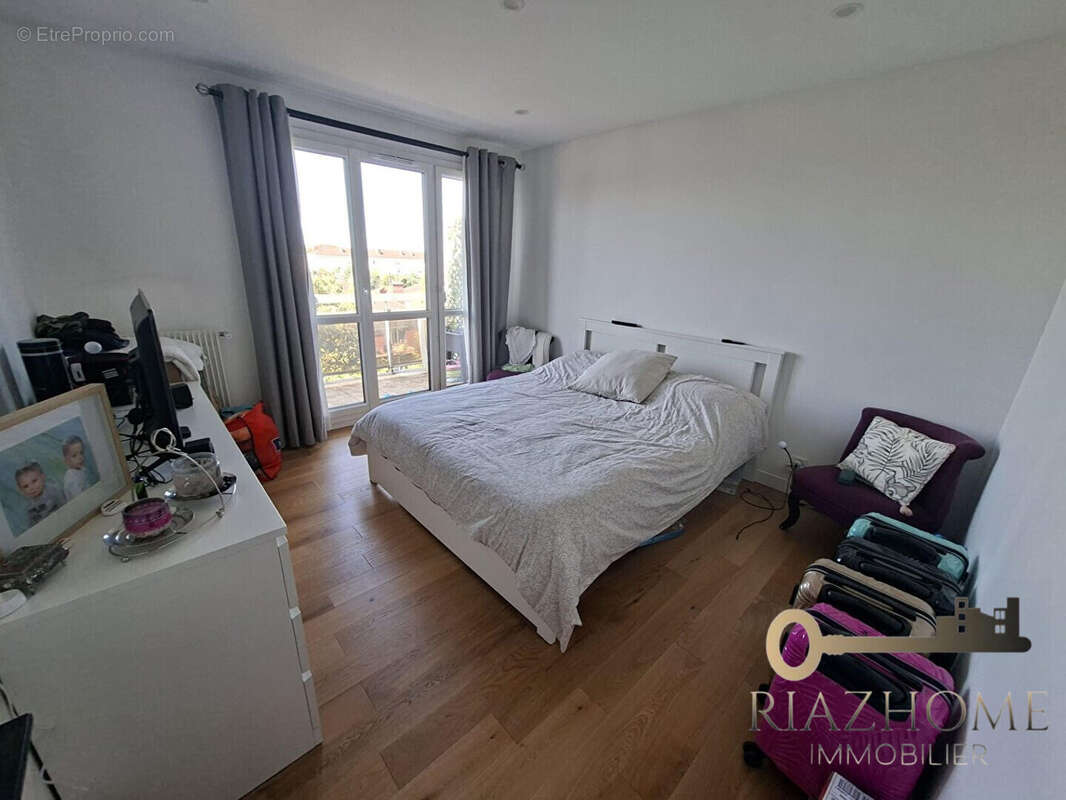 Appartement à LE BOURGET