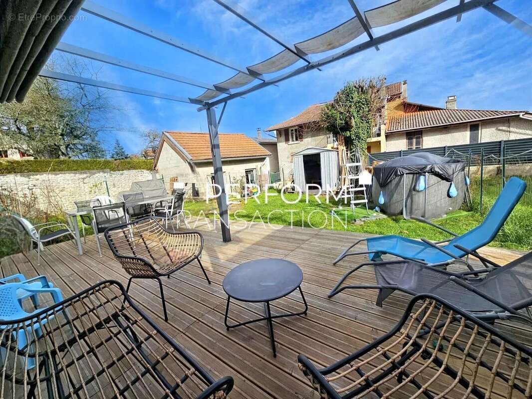 Appartement à RENAGE