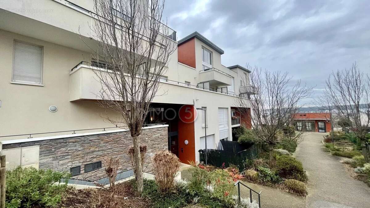Appartement à VILLEMOMBLE