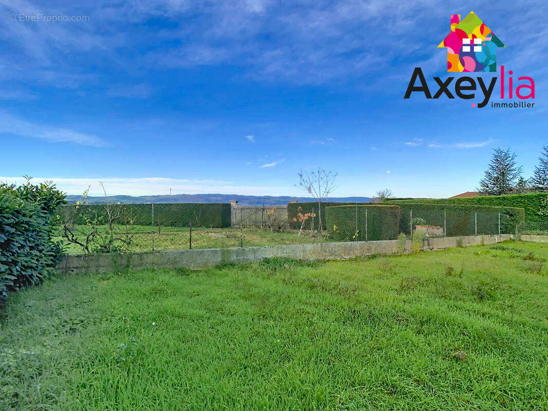 Maison à COMMELLE-VERNAY