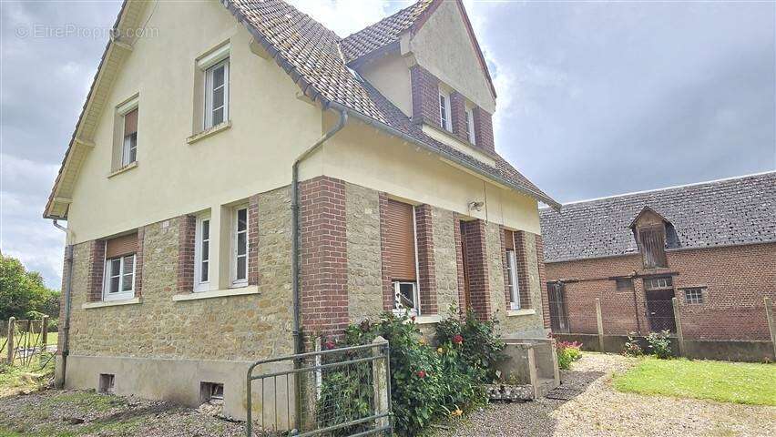 Maison à BUCHY