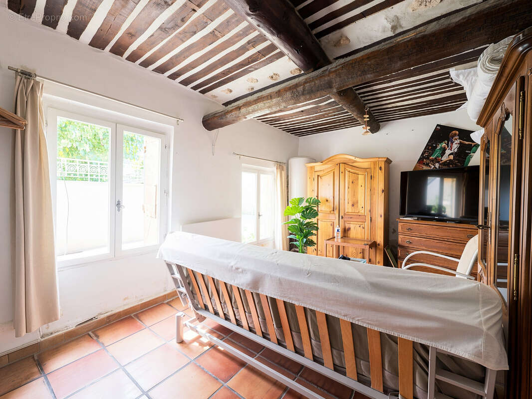Maison à MEYRARGUES