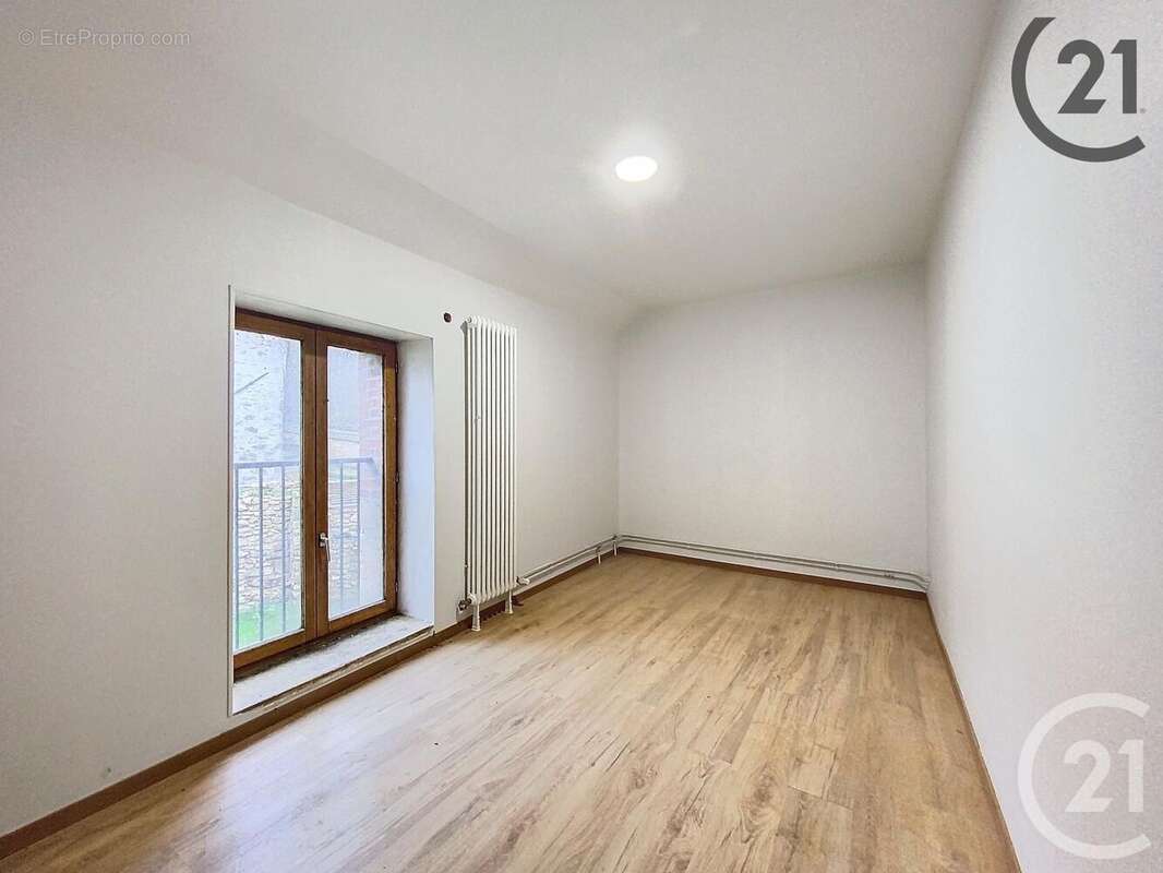 Maison à CHALAUTRE-LA-PETITE