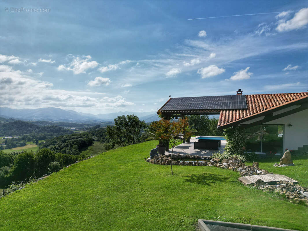 Maison à SAINT-JEAN-PIED-DE-PORT