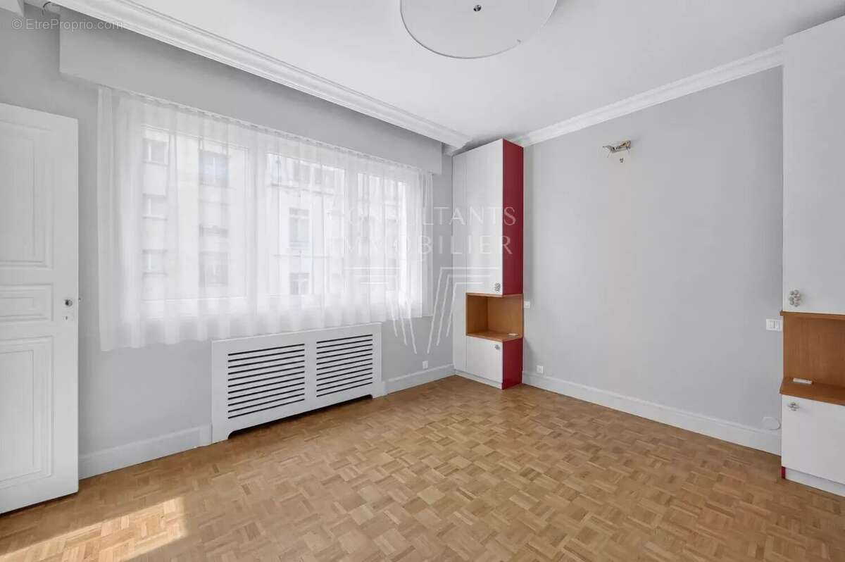 Charles laffitte. appartement familial avec balcons - photo 16