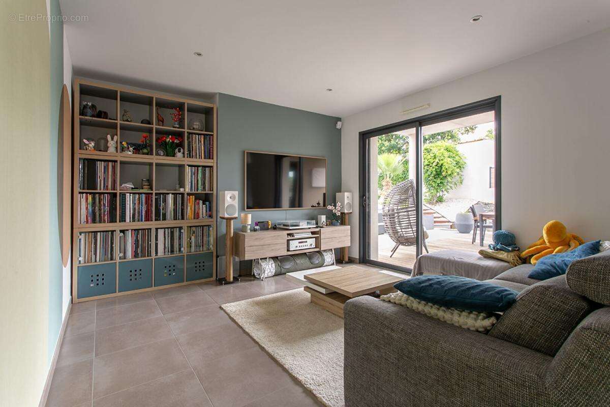 Maison Mouzillon 6 P . 4 Chs . Bureau . 138.77 M² . T 681 M² . Garage . Terrasse . Balcon - photo 6