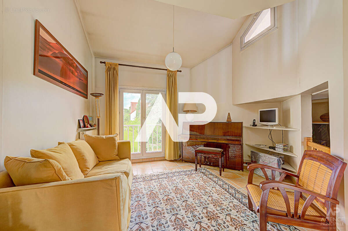 Maison Rueil Malmaison 5 pièce(s) 104 m² - photo 4