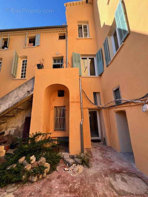 Appartement à HYERES