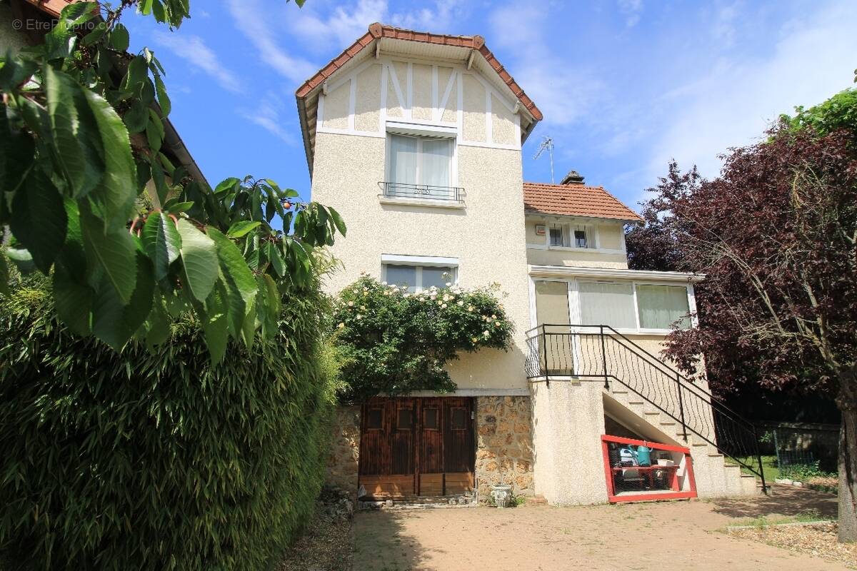 Maison à YERRES