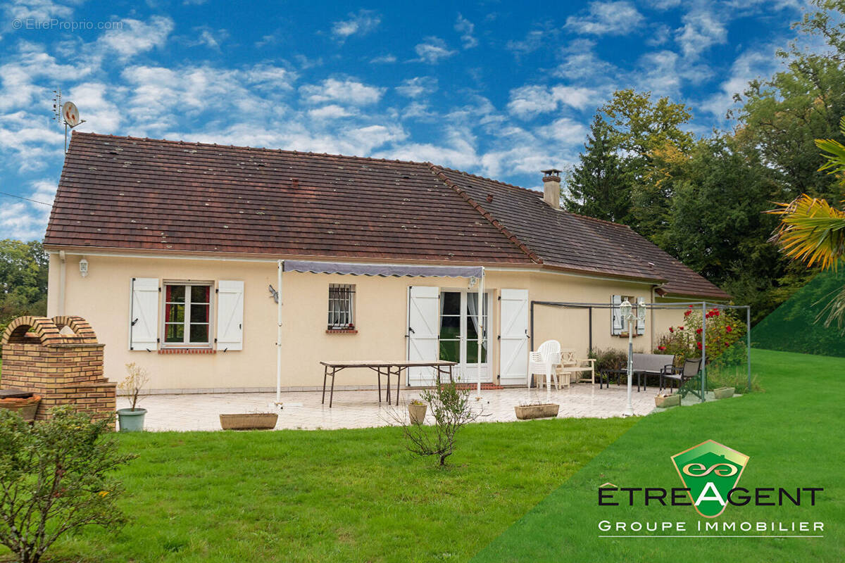 Maison à LONGNY-AU-PERCHE