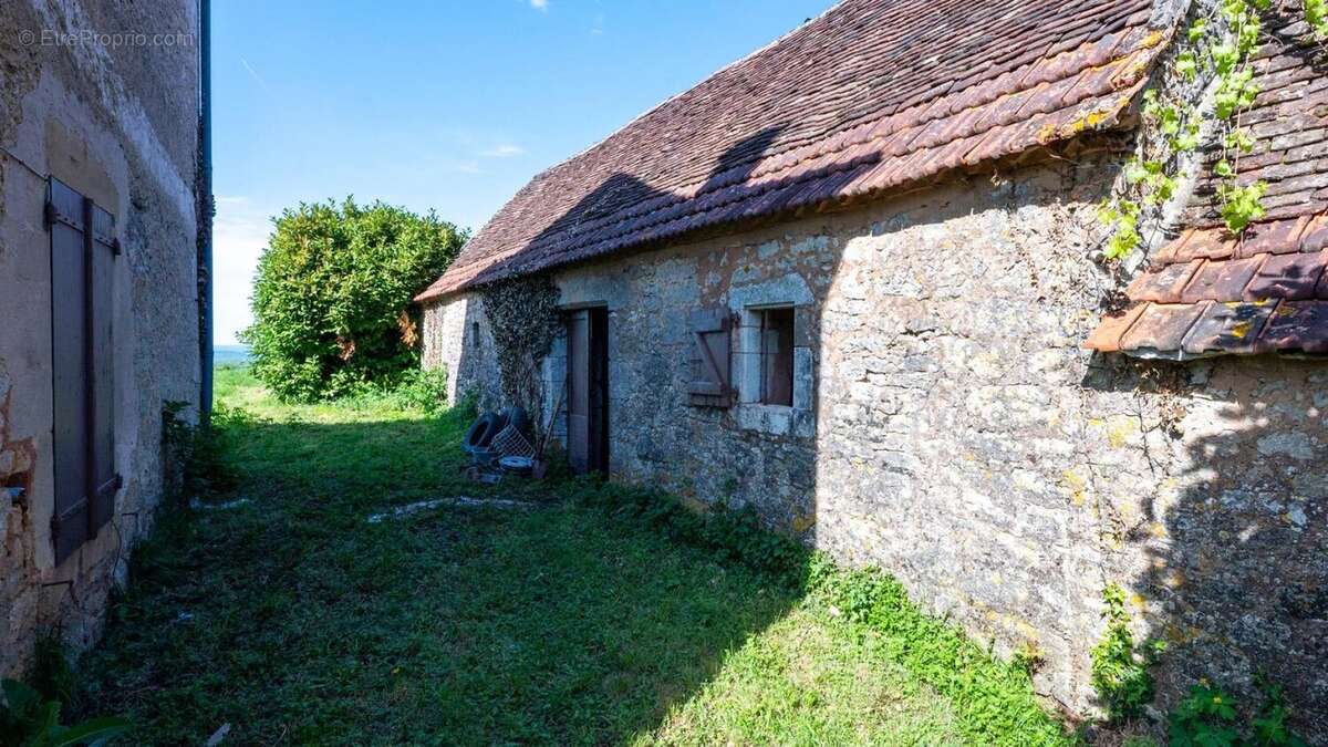 Maison à GOURDON