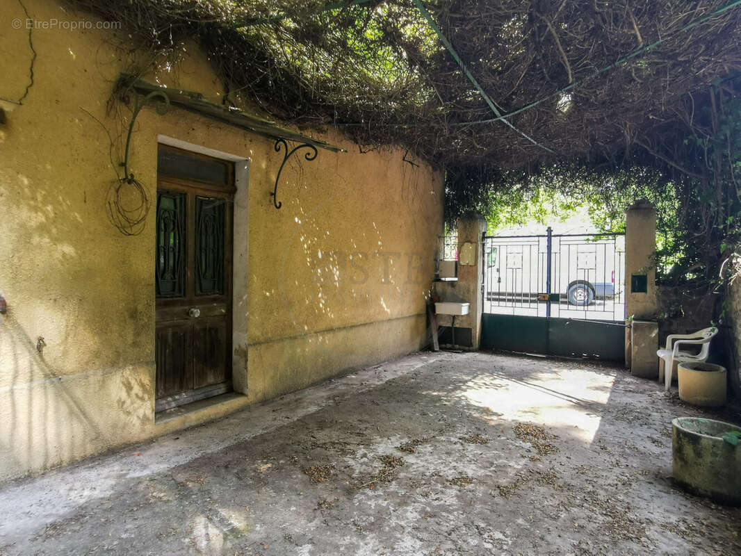 Maison à LES OLLIERES-SUR-EYRIEUX