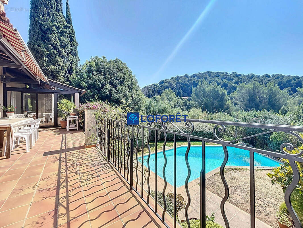 Maison à CARQUEIRANNE