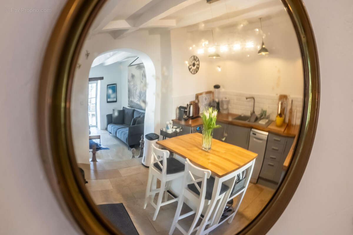 Maison à BEAUVILLE