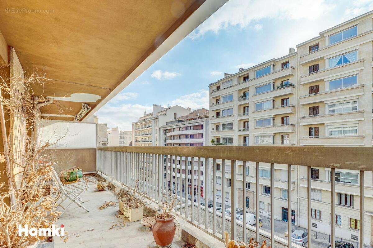 Appartement à MARSEILLE-8E