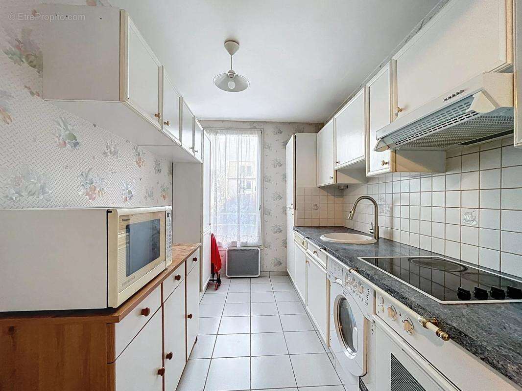 Appartement à MONTIGNY-LE-BRETONNEUX