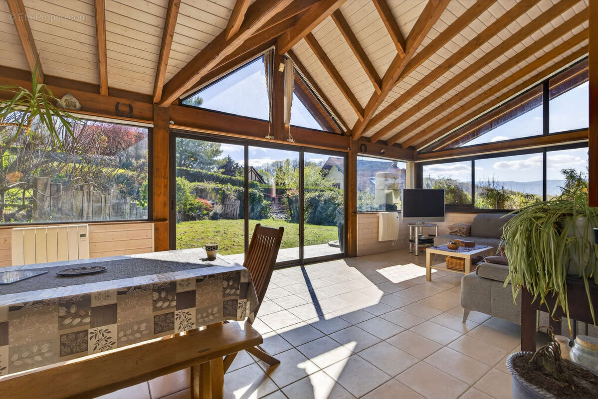 Maison à CLARAFOND-ARCINE