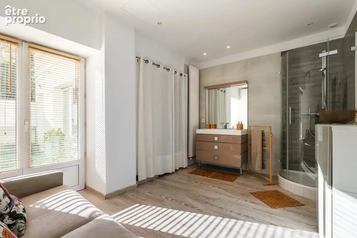 Nice bas fabron – 5 pièces familial, terrasse 35 m² & parking - photo 4