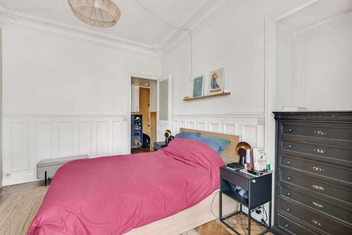 Appartement à PARIS-10E