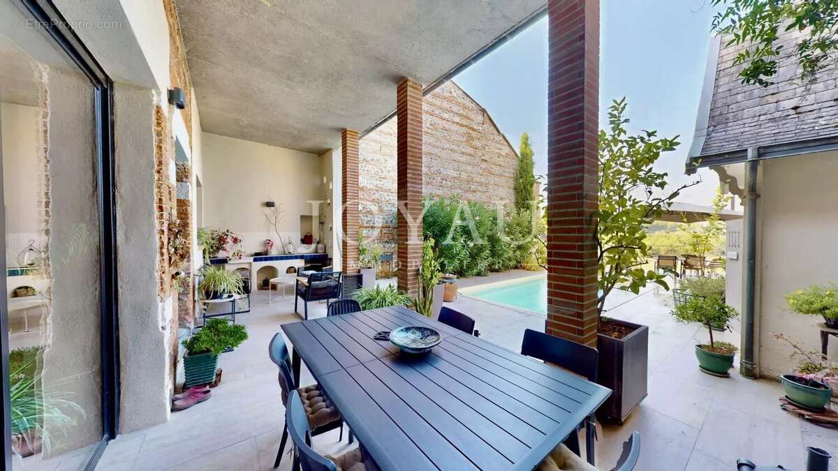 Maison à CARBONNE
