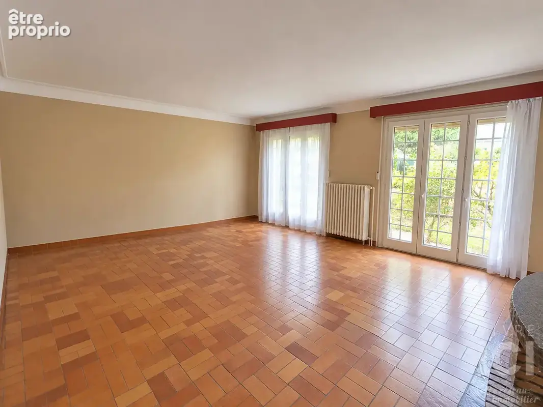 Maison Centre Ste Luce Sur Loire 10 pièce(s) 230 m2 - photo 3