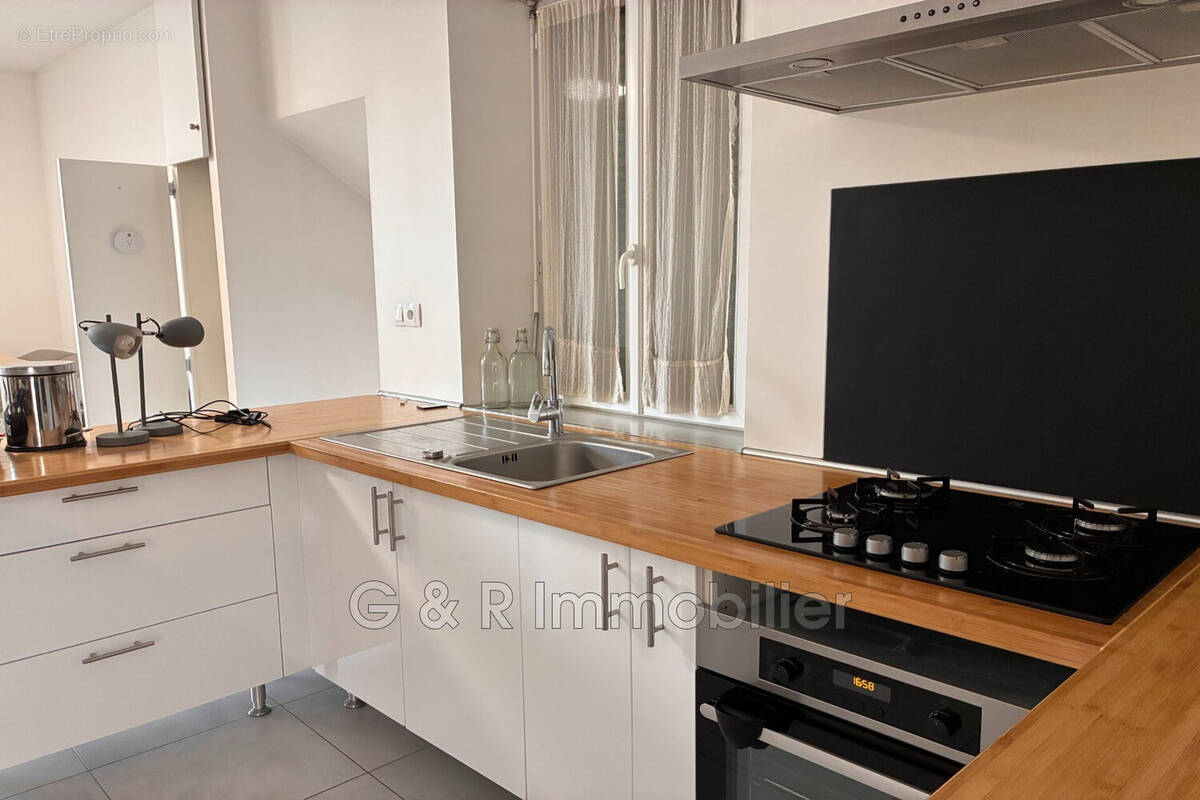 Appartement à LA BOUILLADISSE