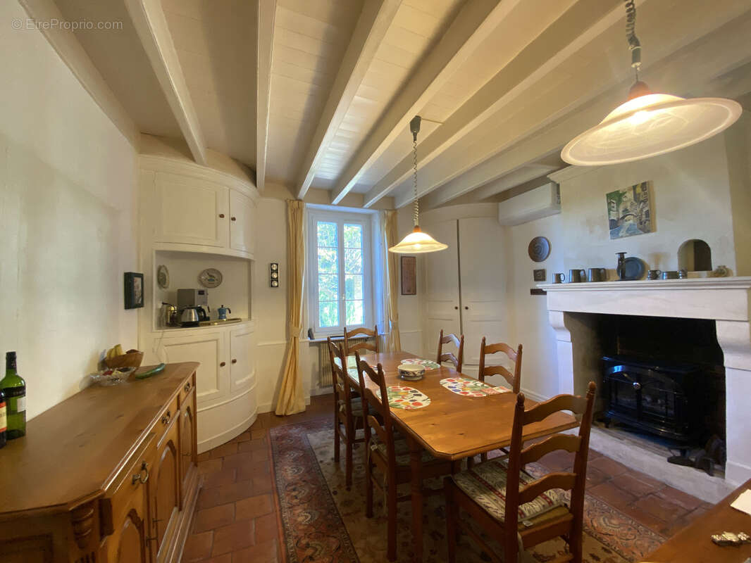 Maison à MOUTHIERS-SUR-BOEME
