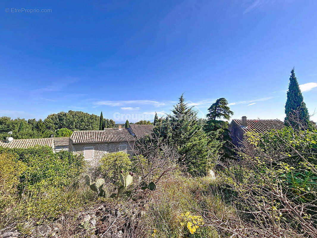 Maison à LA BAUME-DE-TRANSIT