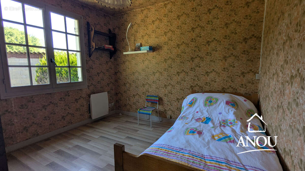 Maison de plain-pied avec jardin arboré - photo 4