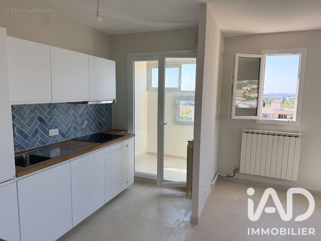 Appartement 57 m² à Hyeres  - photo 1