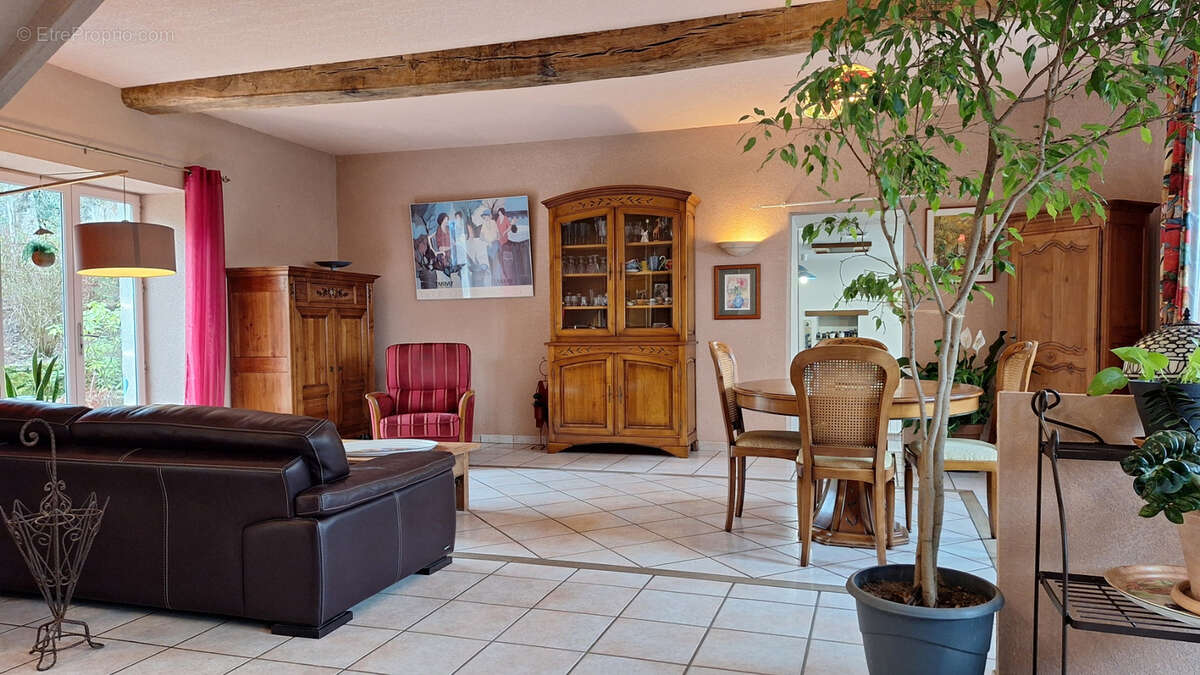 Maison à ESTANDEUIL