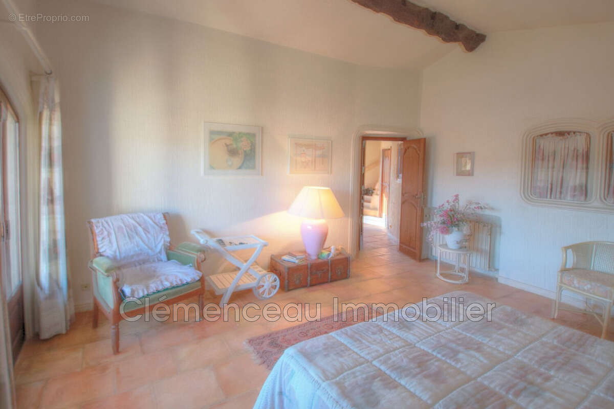 Maison à LA COLLE-SUR-LOUP