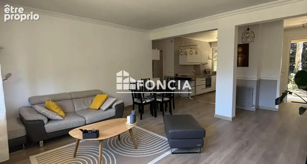 Appartement T4 102 m2, rénové dans un cadre privilégié à ETIOLLES avec PISCINE ET TERRAINS DE TENNIS - photo 2