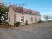 Photo 1 - Maison à SAINT-MARCEL-EN-MURAT