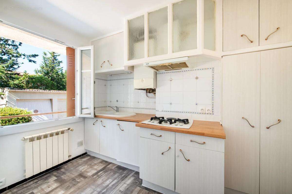 Appartement à MARSEILLE-12E